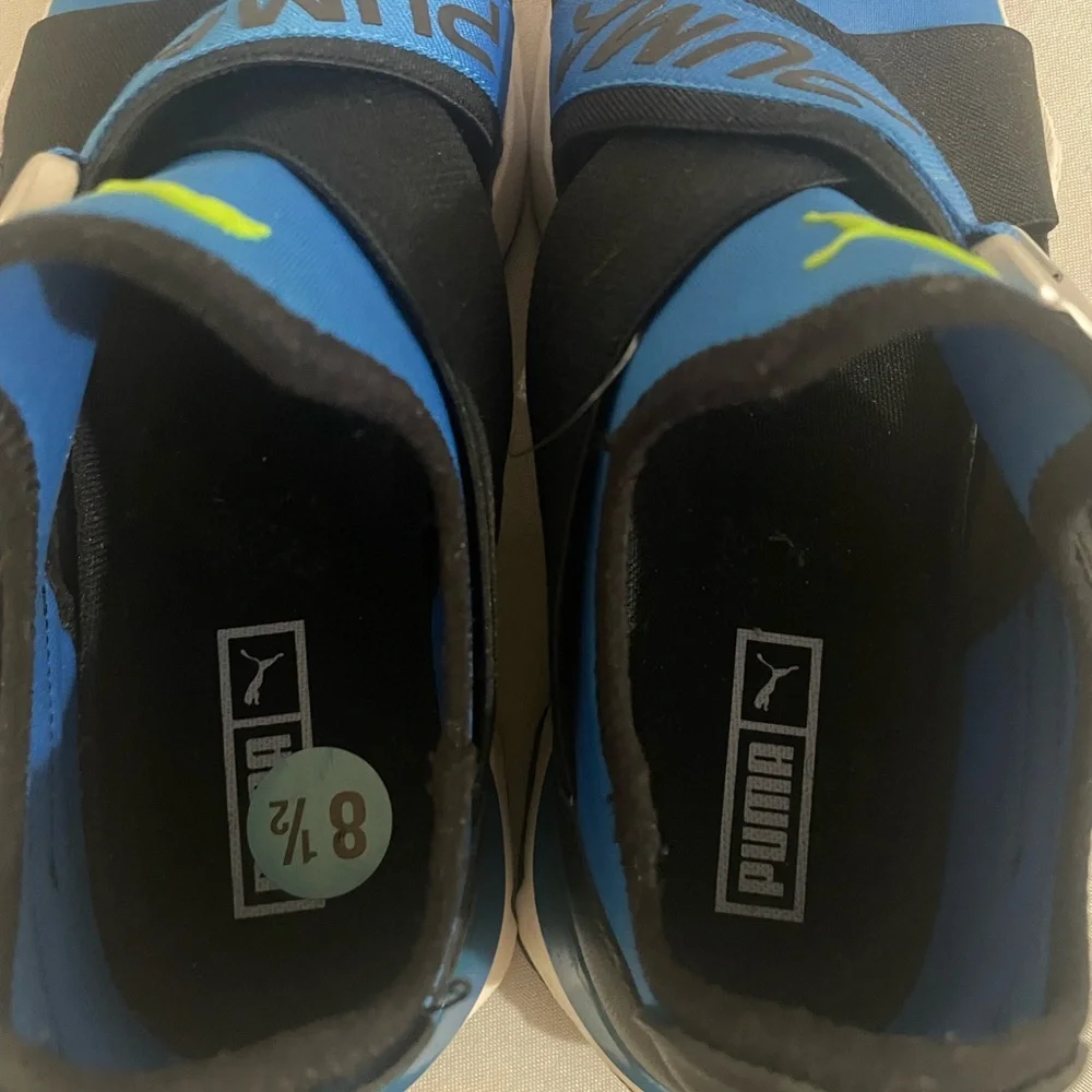 Puma Women's Blue and Black Sneakers 8.5